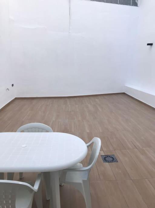 Bonita Y Amplia Casa Con Patio, En Centro Ciudad Lägenhet Mérida Exteriör bild